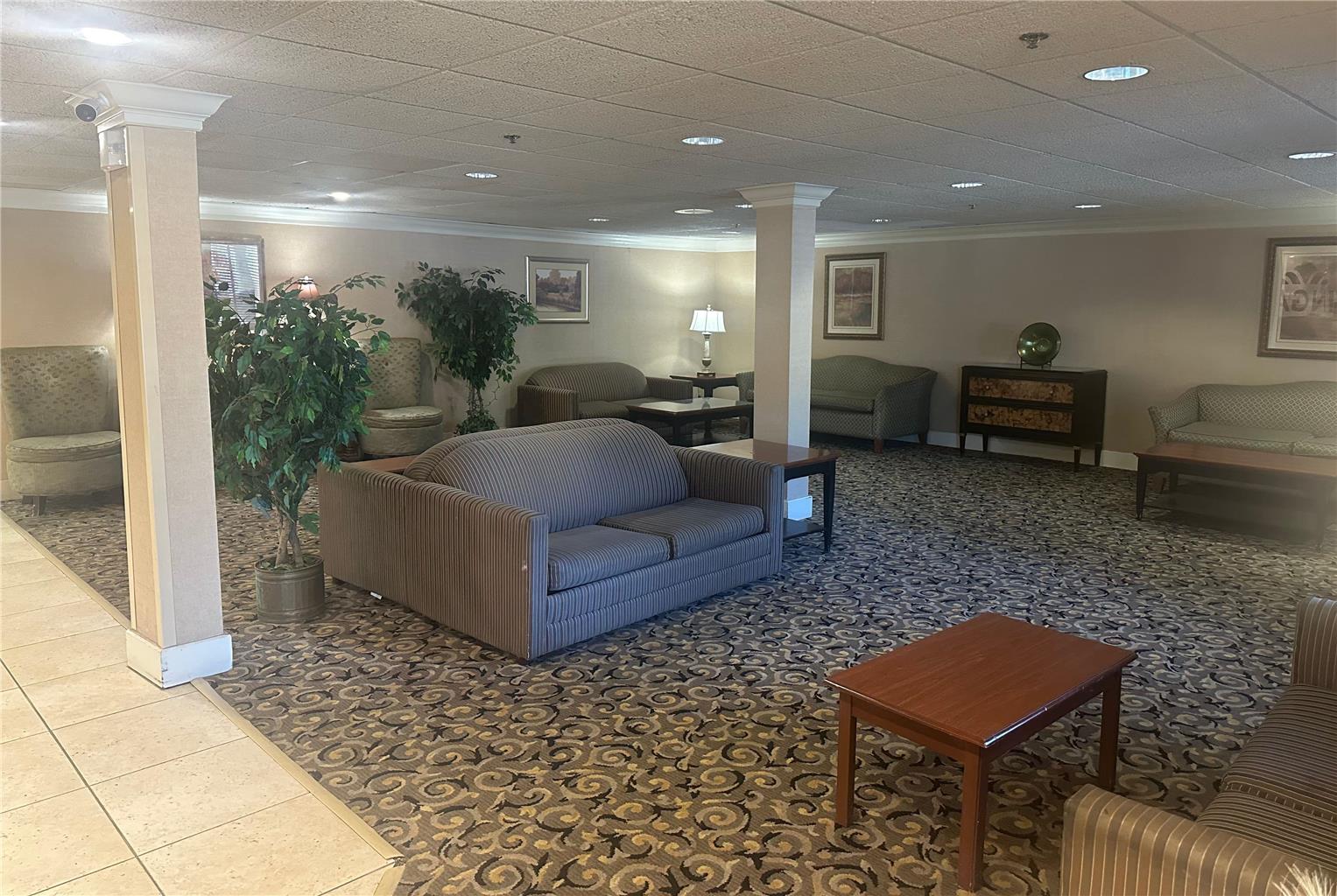 Wingate by Wyndham Livonia - photo 2
