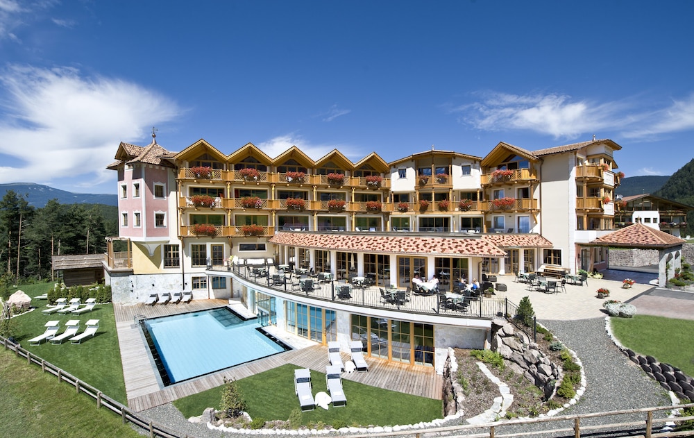 Chalet Tianes — 4-Star Luxury Hotel in Castelrotto, Italy