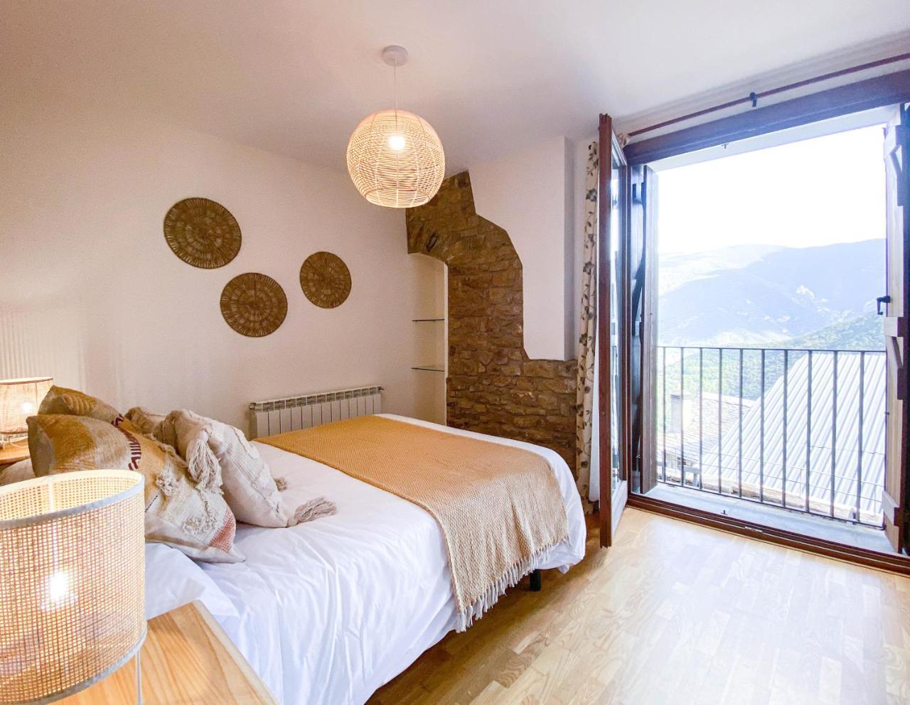 Casa Jonico — 4-Star Luxury Hotel in Sort, Spain