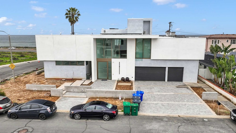 Ocean View Luxury Living