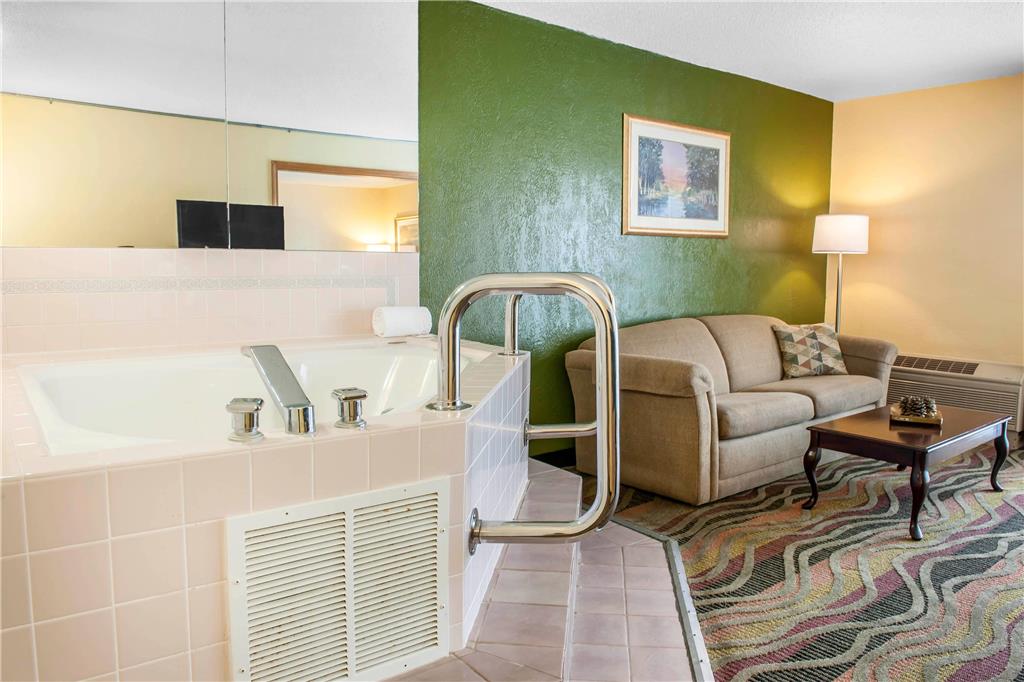 Quality Inn Conference Center Logansport - photo 16