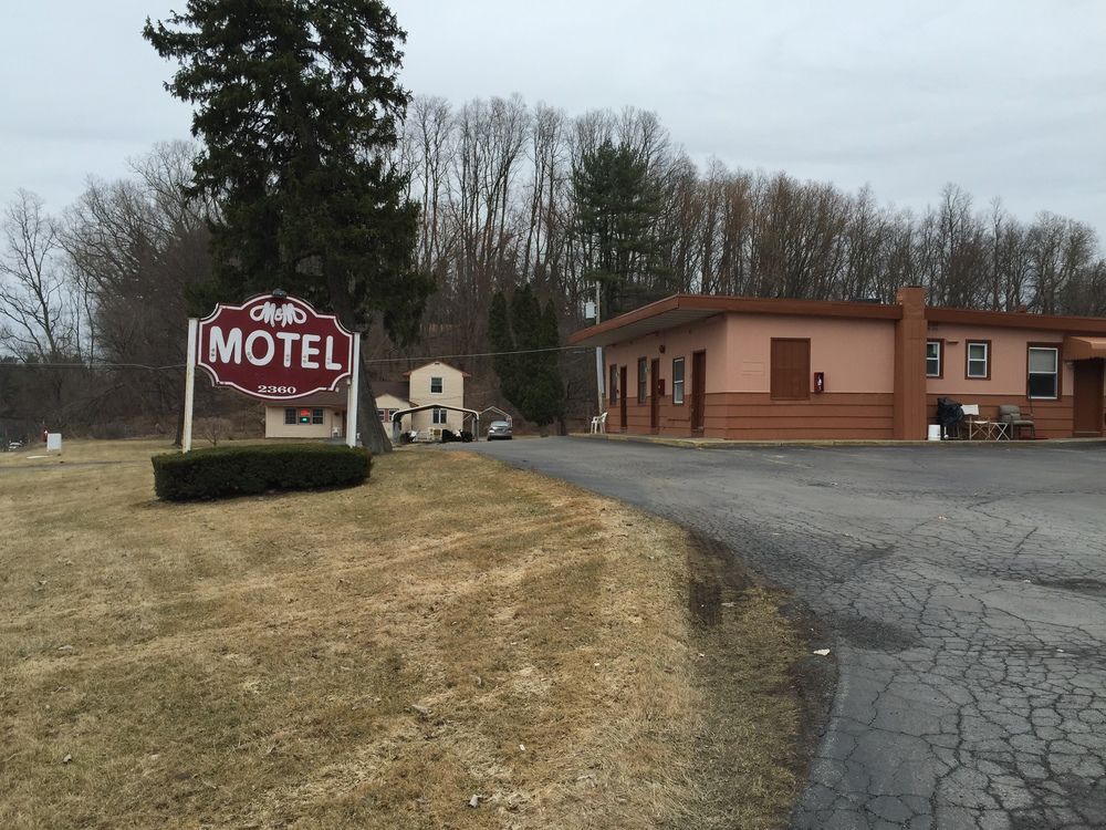 M & M Motel - last minute hotel in Westmere