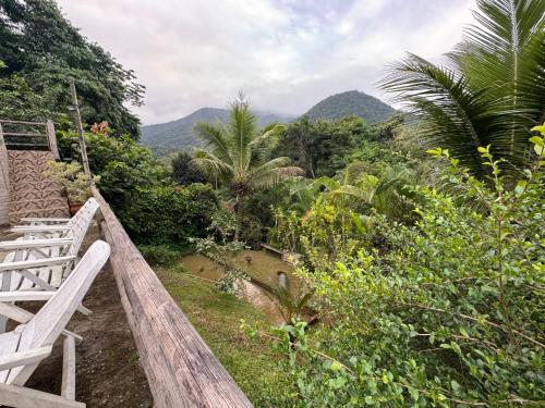 Ashtar Village Pousada Em Itamambuca — Ubatuba