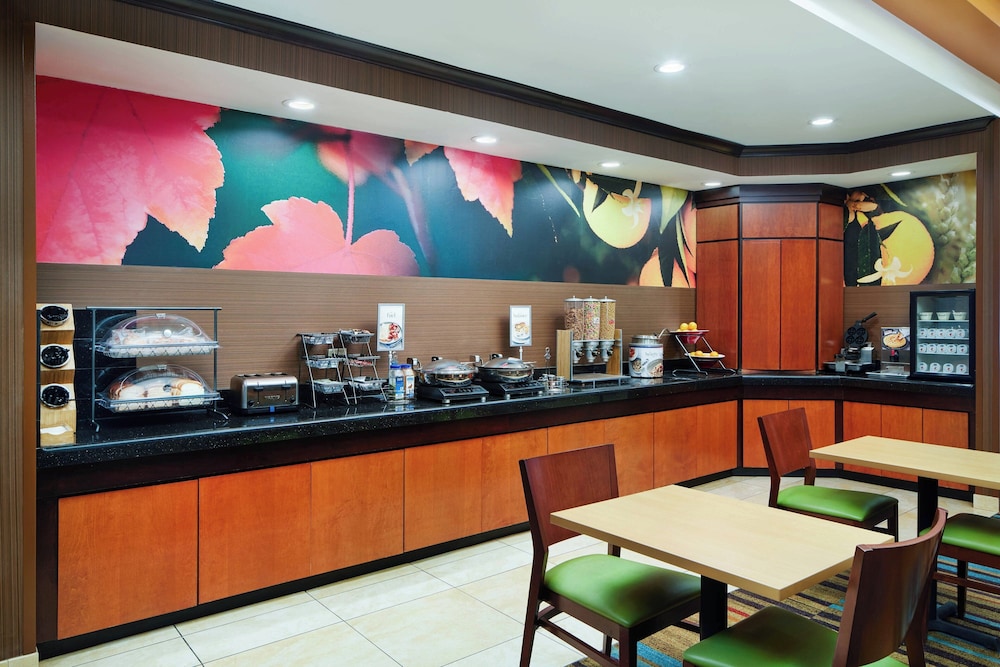 Fairfield Inn & Suites by Marriott Plainville - photo 36
