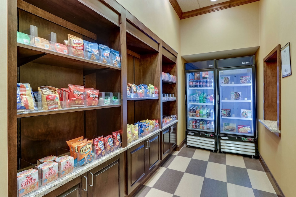 Hampton Inn & Suites Hartsville - photo 41
