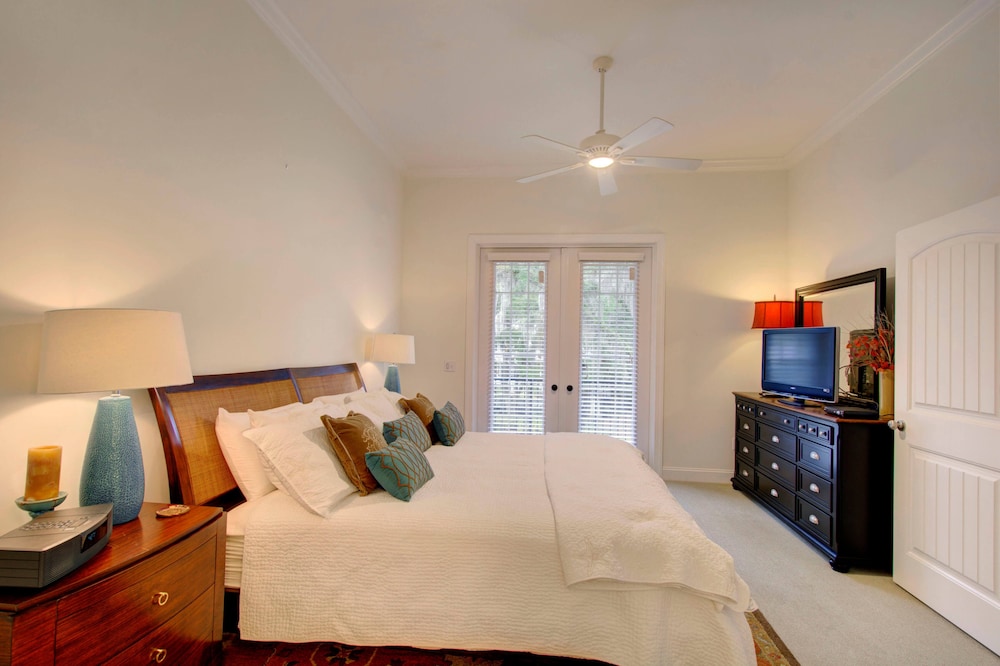 400 Ocean Blvd. #1206 by Hodnett Cooper - photo 6