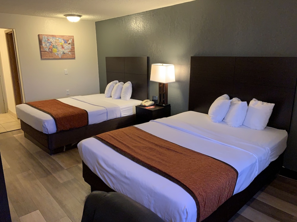 Brentwood Inn - photo 18