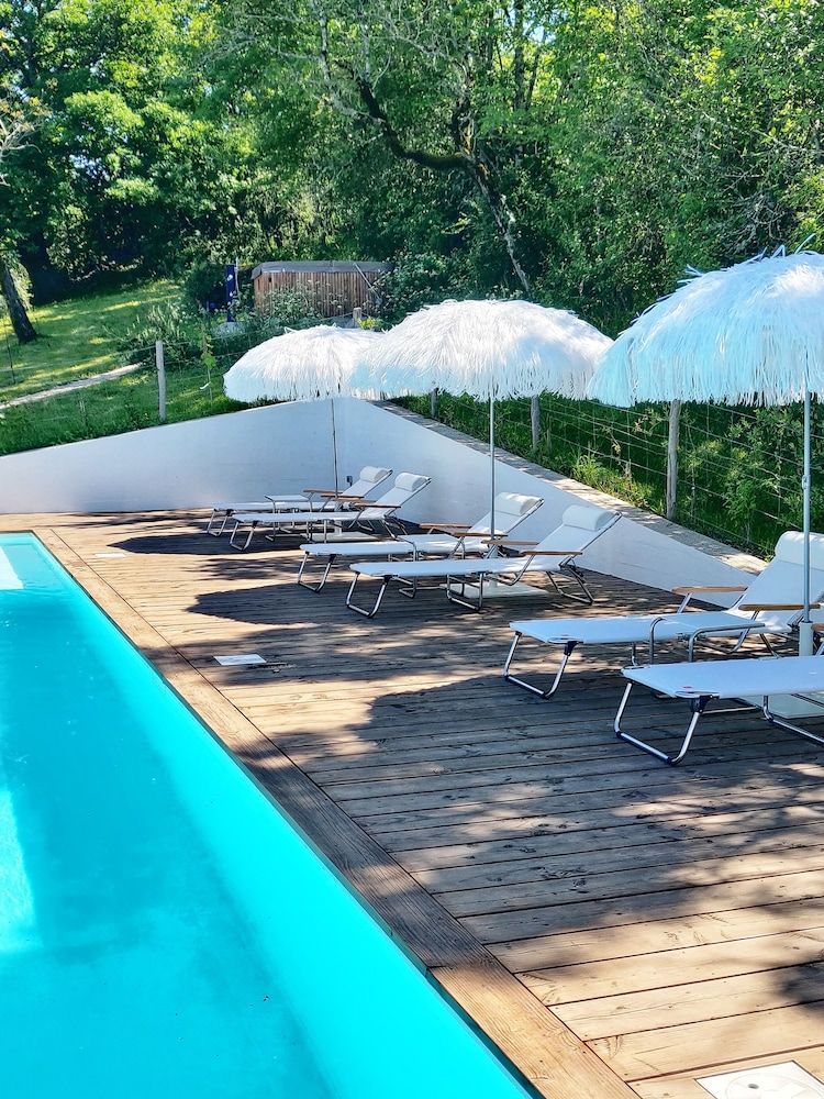 Estafete - carbon neutral hotel in Unknown City