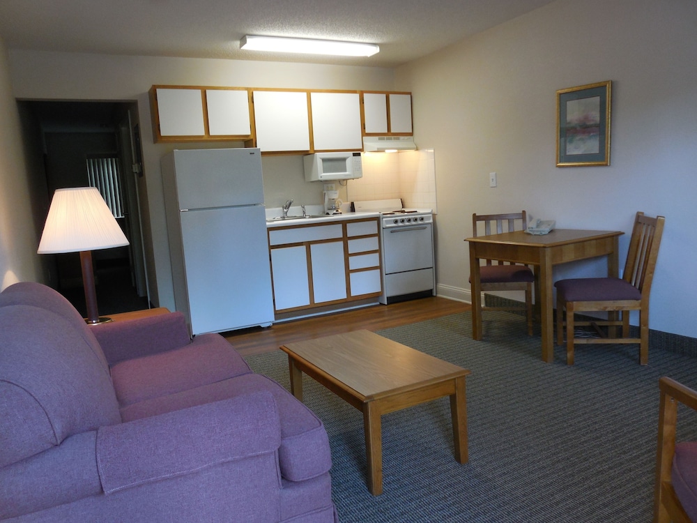 Affordable Suites Salisbury - photo 12