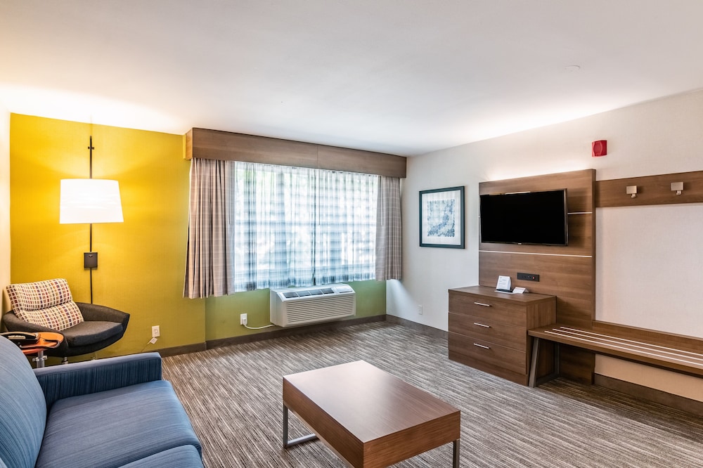 Holiday Inn Express & Suites Camarillo by IHG - photo 14