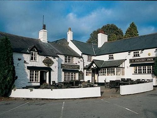 The Druid Inn - carbon neutral hotel in Mold