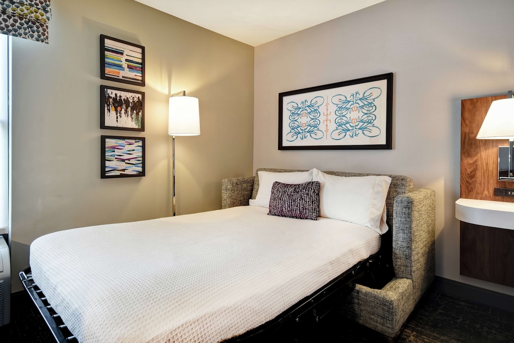 Hampton Inn Atlanta Mall Of Georgia - photo 21