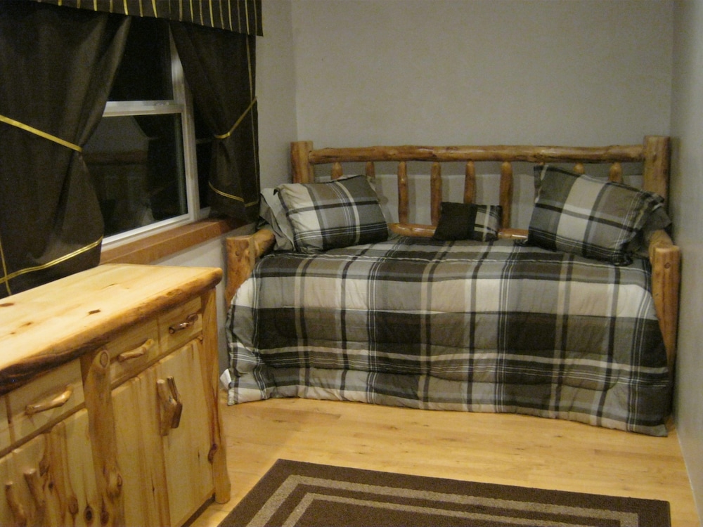 Shady Brook Inn and Resort - photo 9
