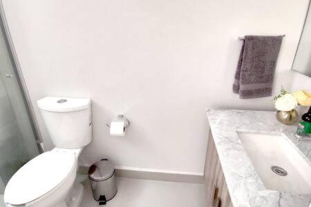 Leonora MaiaHome Amplio apt en Polanco a pasos de Masaryk 3BD 3BT — 4-Star Luxury Hotel in Mexico City, Mexico