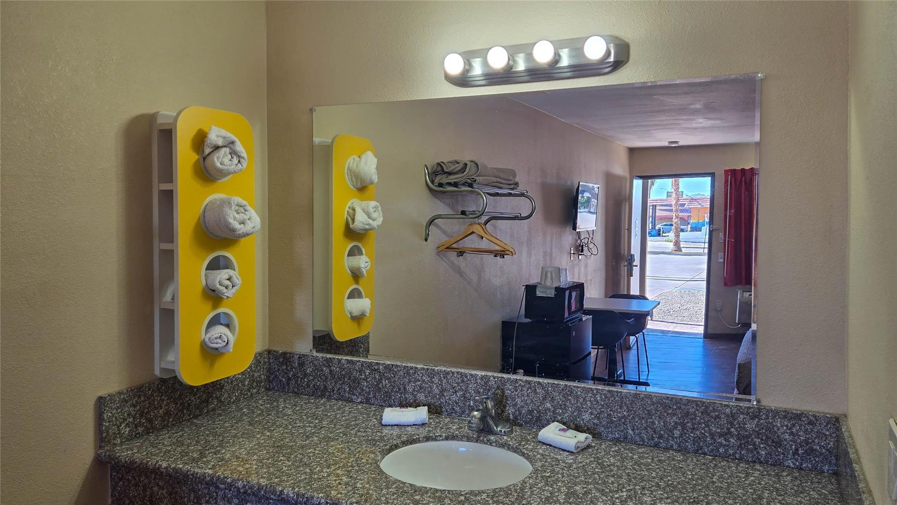 Motel 6 Blythe CA South - photo 71