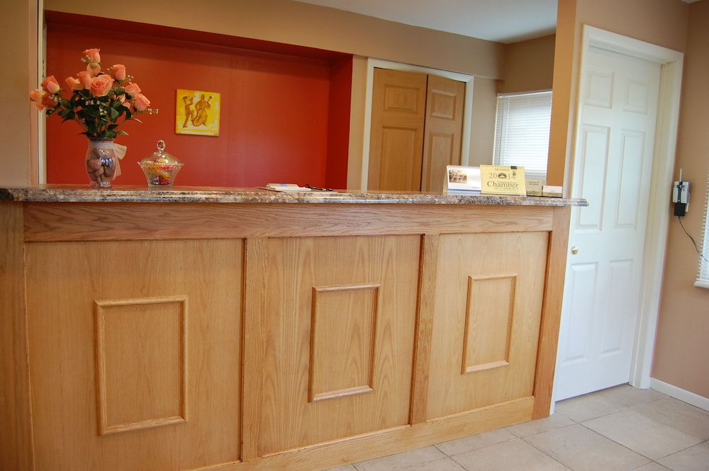 Canton Inn - photo 5