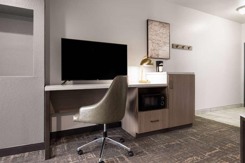 La Quinta Inn & Suites by Wyndham Ft. Worth Forest Hill TX - photo 11