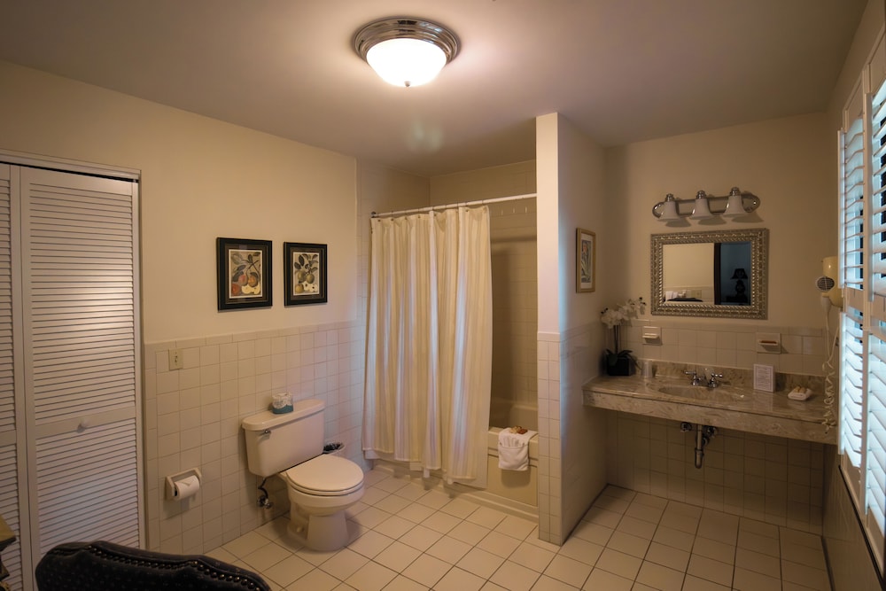 Stroudsmoor Country Inn - photo 52