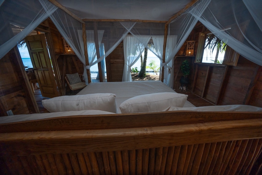 Beachfront House at La Vida Resort — Bastimentos — photo 5