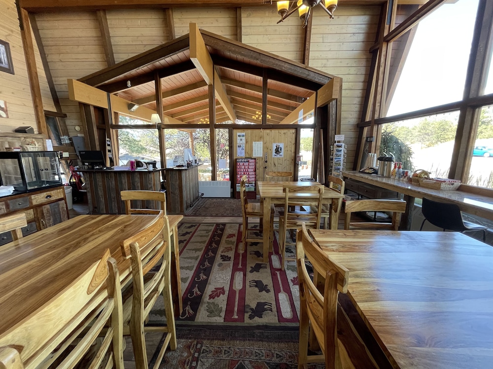 Hotel Estes - photo 2