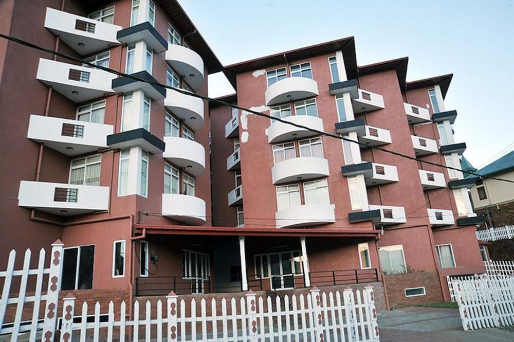 Pine Studio - carbon neutral hotel in Nuwara Eliya