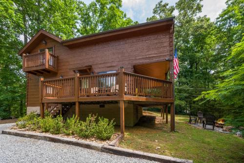 Bearfoot Dreams - carbon neutral hotel in Sevierville