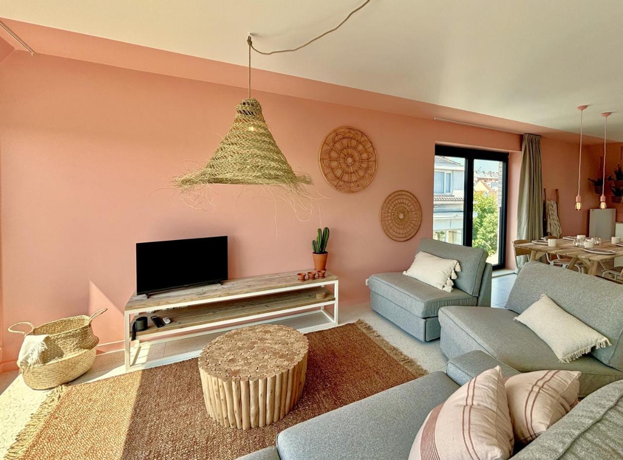 Signature Otisse in Middelkerke, Belgium