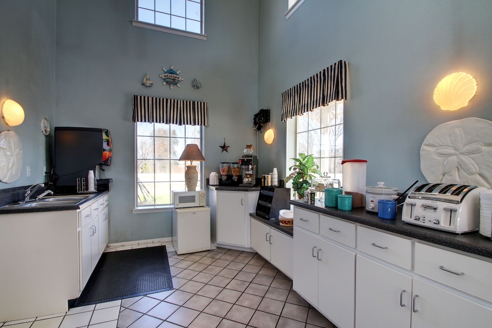 Key West Inn - photo 3