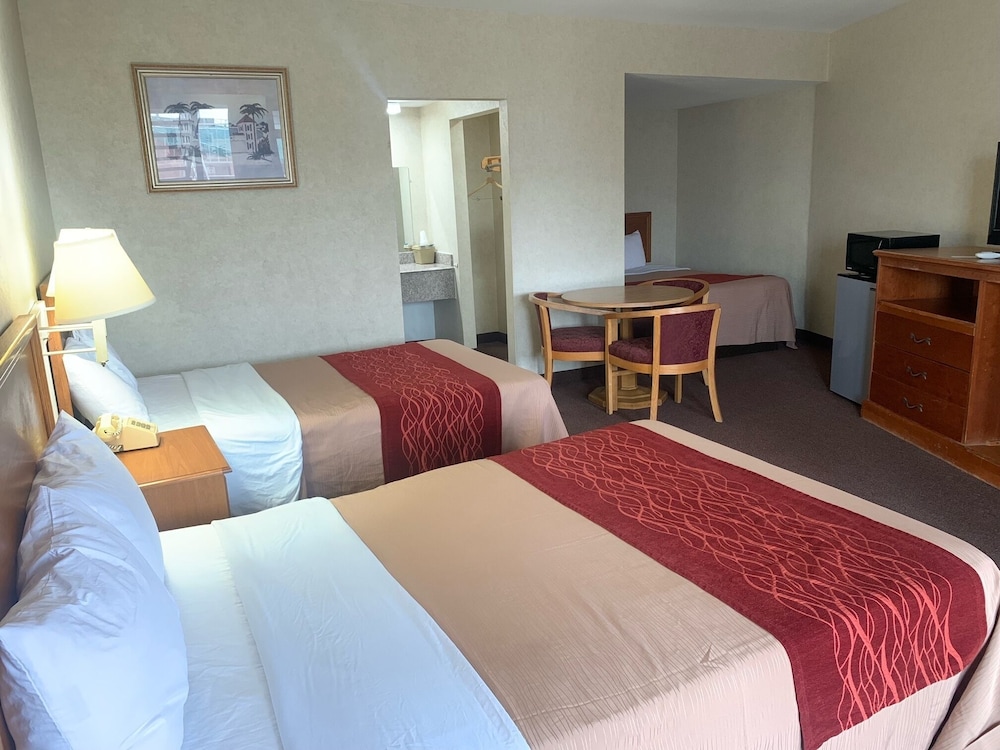 Coachman's Inn Motel - photo 7