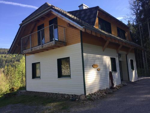 Titisee Haus Vogelnest — 4-Star Luxury Hotel in Titisee-Neustadt, Germany