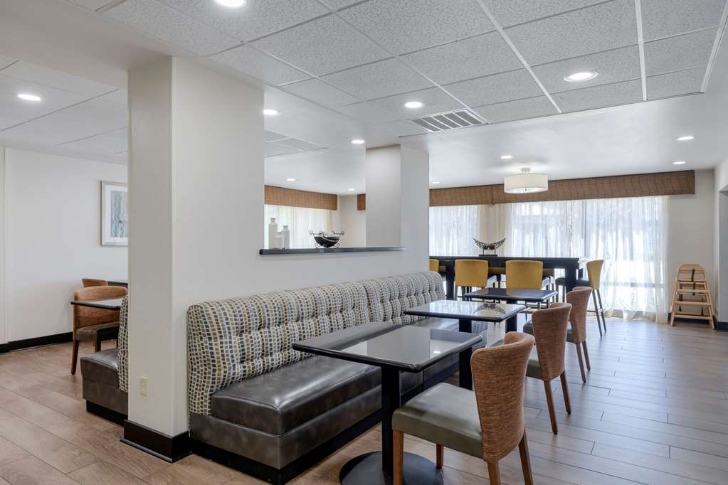 Comfort Inn Sherman - photo 28