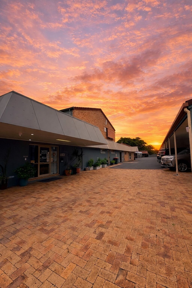 Sugar Country Motor Inn — Bundaberg — photo 2