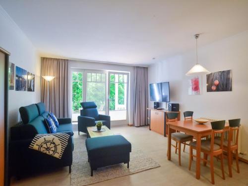 Dünenpark Binz Komfort Ferienwohnung mit 1 Schlafzimmer und Terrasse im Erdgeschoss 199 — 4-Star Luxury Hotel in Ostseebad Binz, Germany