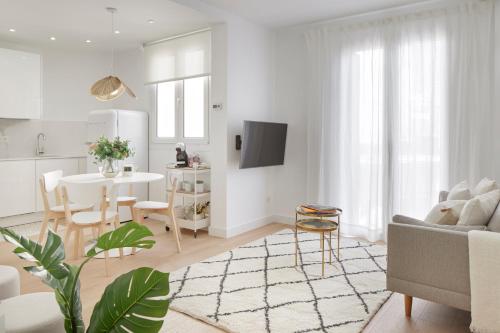 Moneo by FeelFree Rentals — 4-Star Luxury Hotel in San Sebastian, Spain