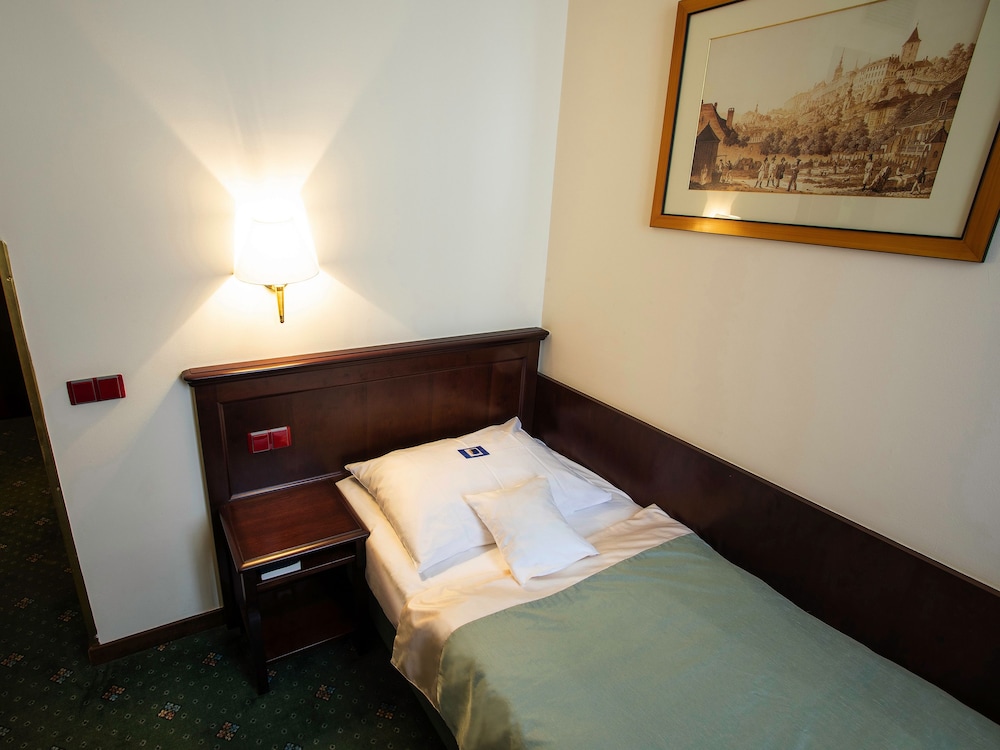 EA Hotel Downtown — Prague — photo 3