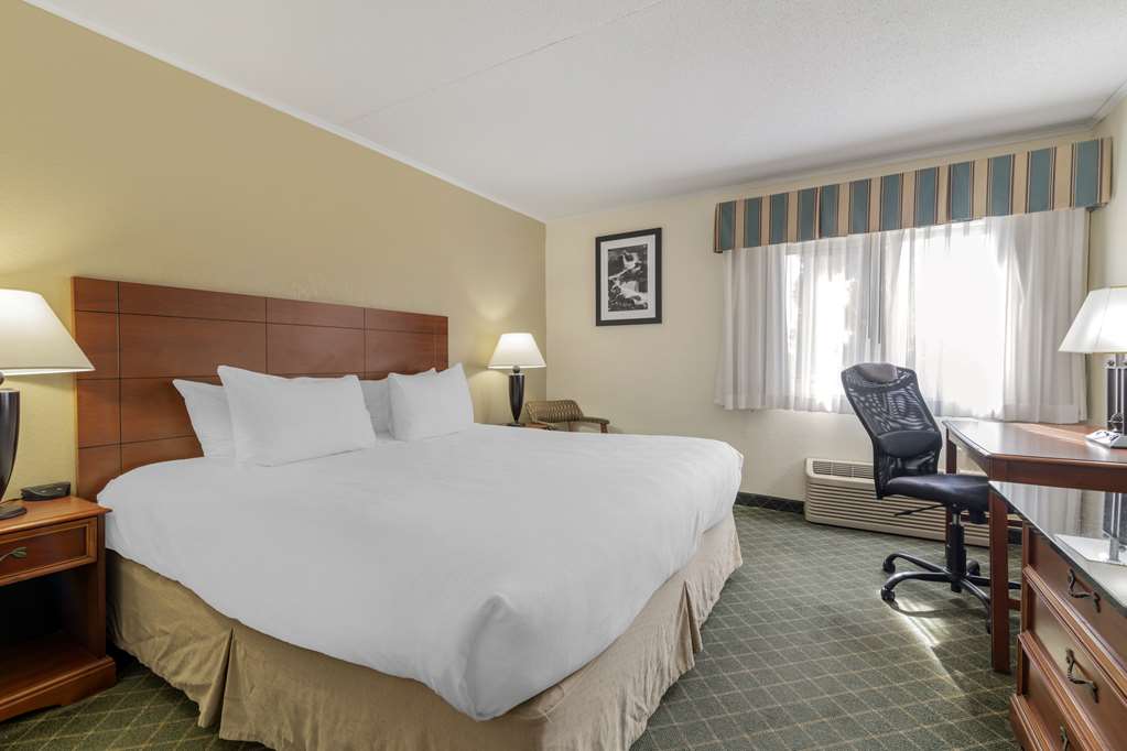 Best Western Plus Augusta Civic Center Inn - photo 4