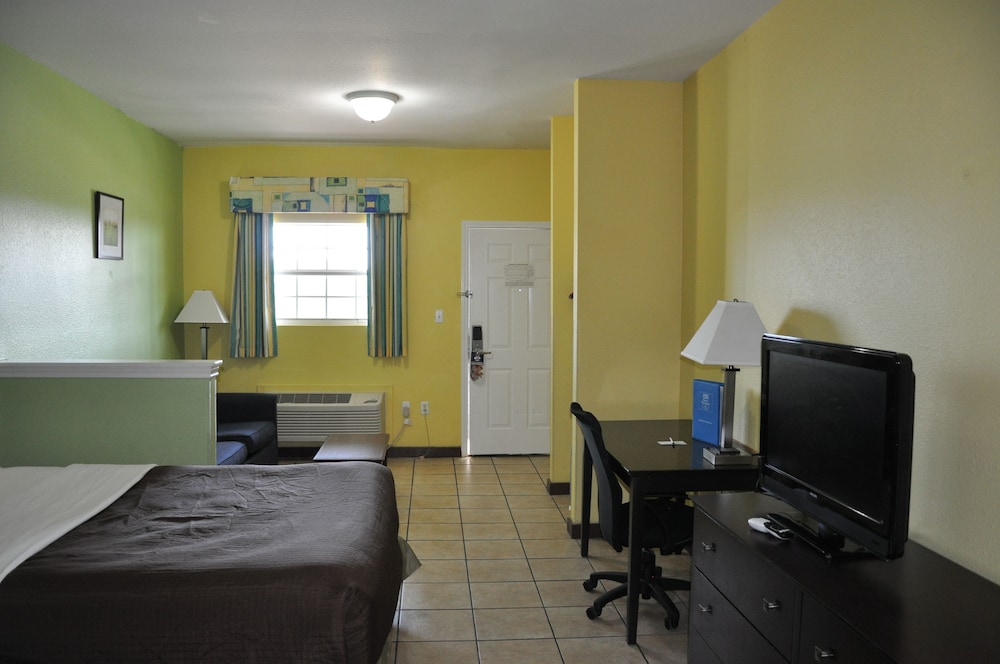 Plantation Suites & Conference Center - photo 8