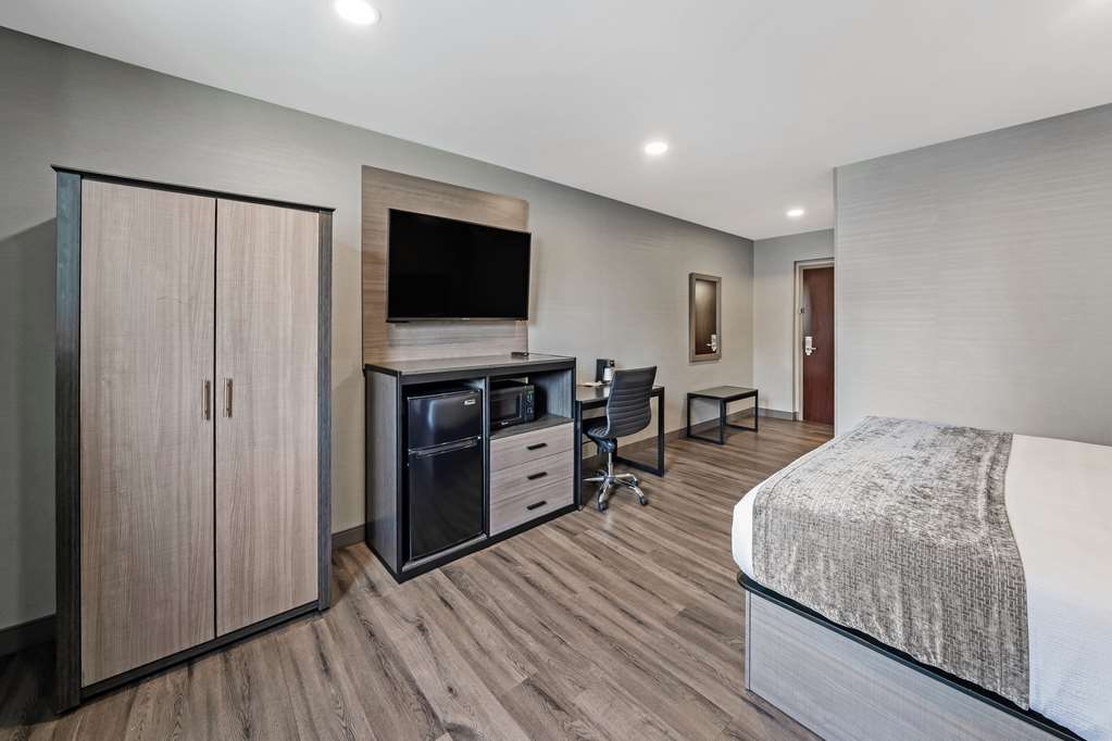 Americas Best Value Inn Foxboro - photo 17