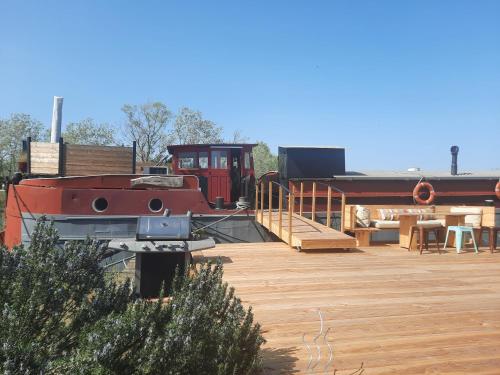 Peniche la Belle Aimee — hotel in Aigues-Mortes