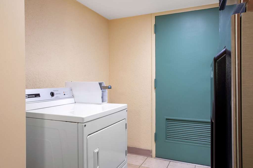 Baymont by Wyndham Tallahassee - photo 34
