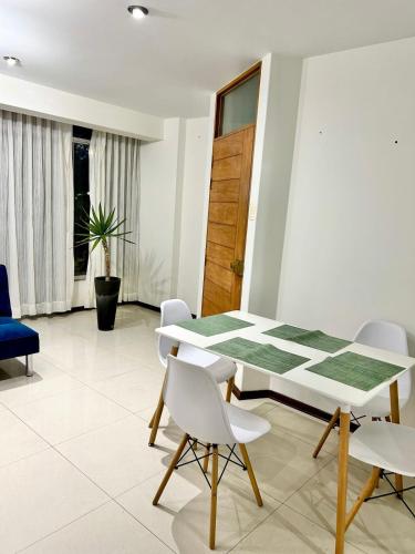 Nuevo Lanzamiento Urbanizacion San Andres frente a parque — 4-Star Luxury Hotel in Trujillo, Peru