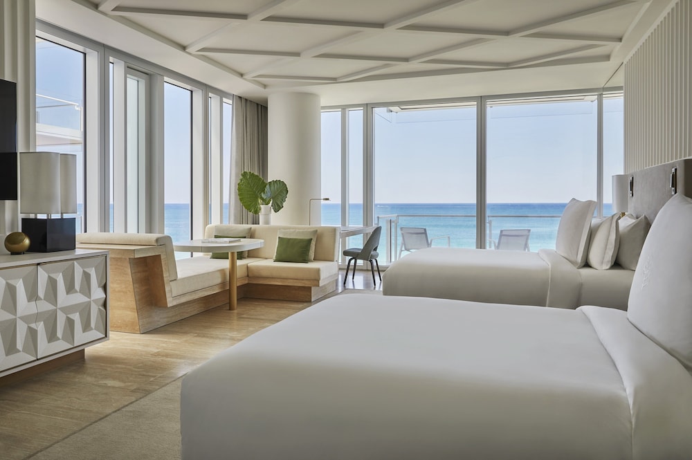 Four Seasons Hotel at The Surf Club - photo 22