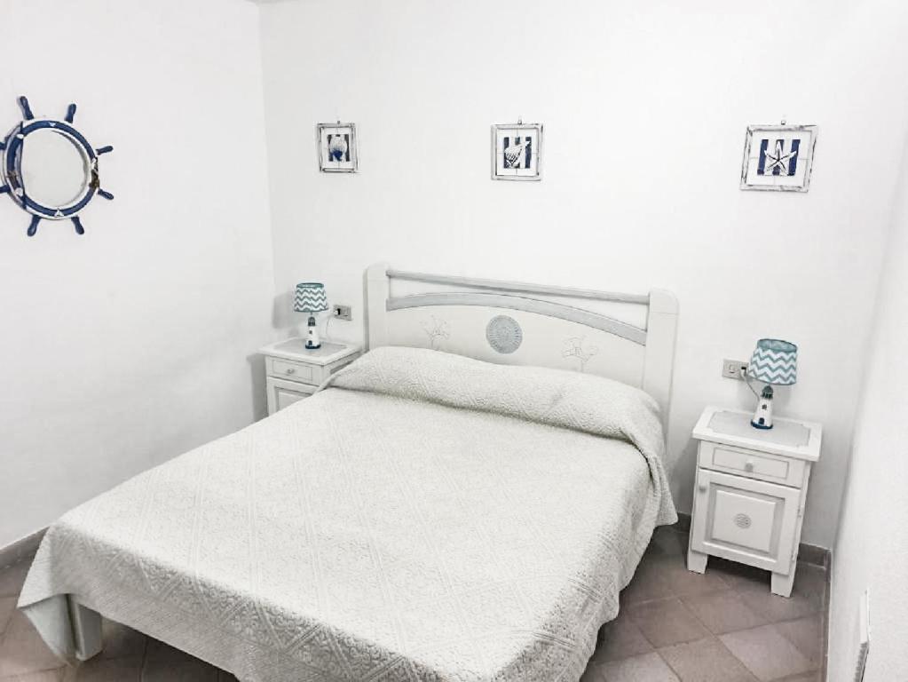 Villetta 4 stanze da letto 7 posti vista mare in San Teodoro, Italy