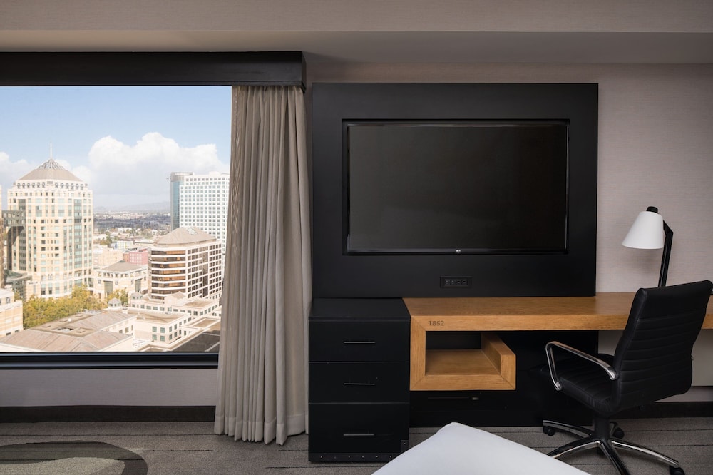 Oakland Marriott City Center - photo 19