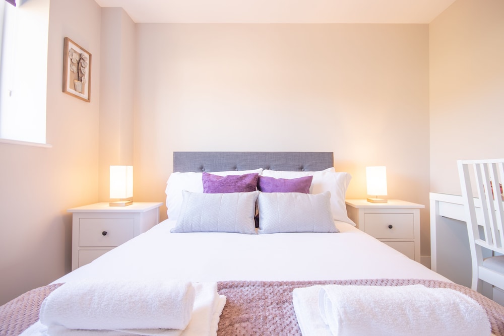 New Apartment — 4-Star Luxury Hotel in Dorking, United Kingdom