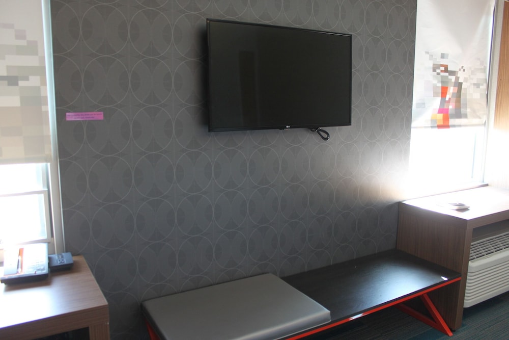 Aloft Syracuse Inner Harbor - photo 21