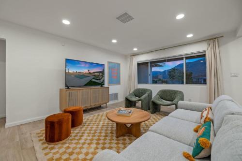 Sunview Paradise by Rather Be Properties in Palm Springs, United States