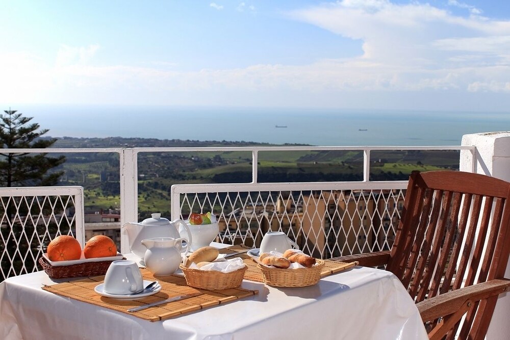 Atenea 191 in Agrigento, Italy