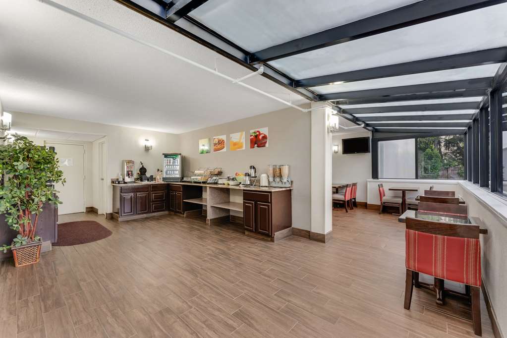 Red Roof Plus Easton - photo 29