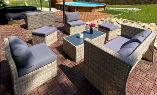 La Charmeraie : Le Logis — hotel in Thesee